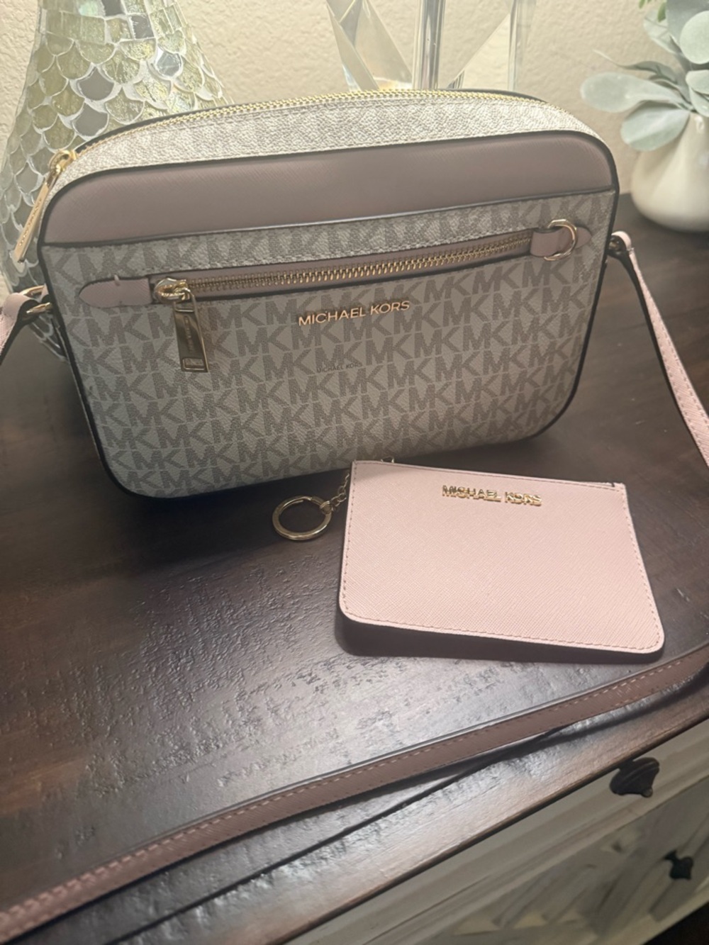 Michael Kors Pink and Cream Jet Set Crossbody w Cardholder Wallet - Picture 3 of 13